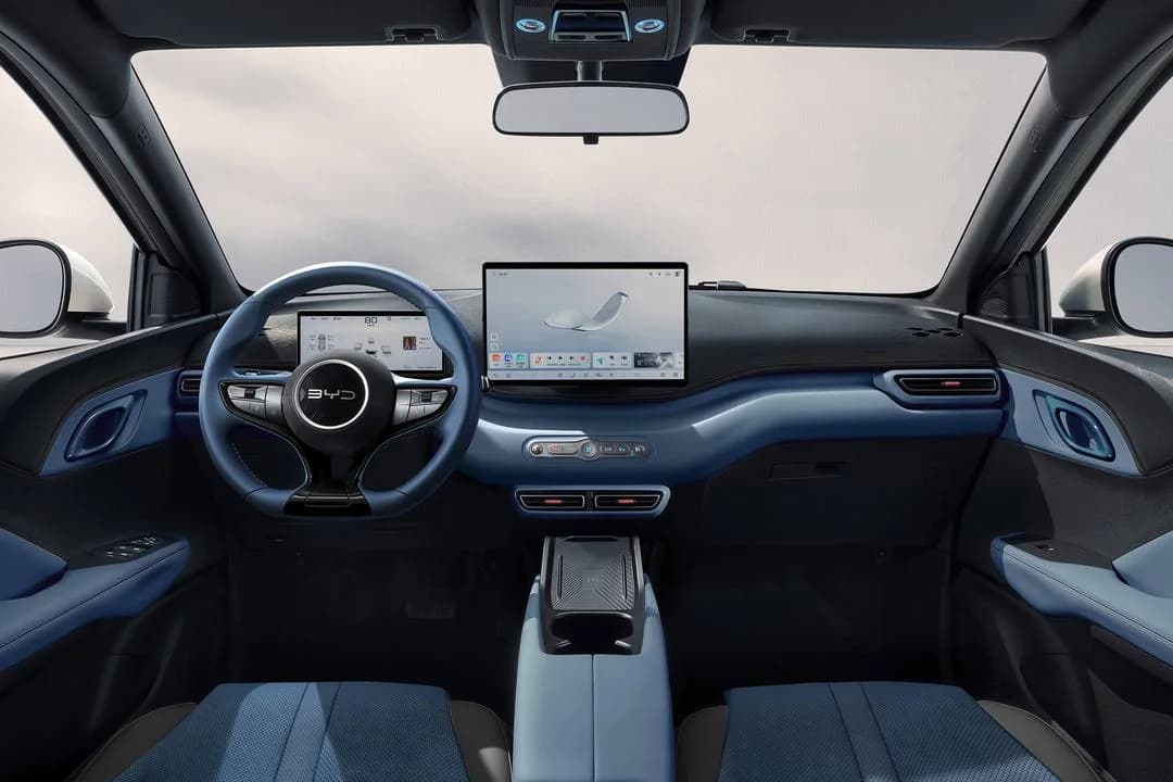 BYD Seagull Smart Driving Edition pose 3