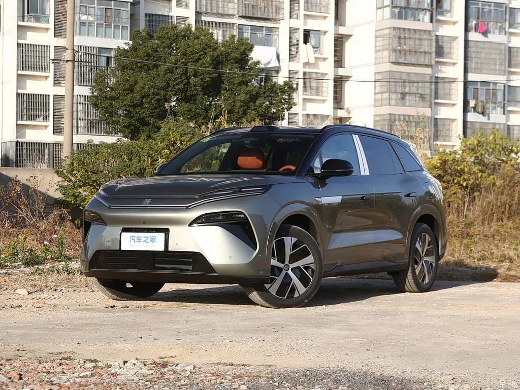 BYD Tang L DM 2026