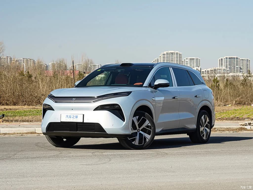 BYD Tang L EV 2026